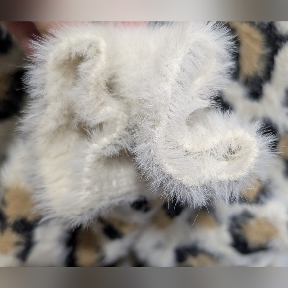 Molly Bracken Leopard Print Sweater - Cream and Black - Picture 4 of 5